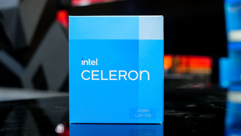 Chip Intel Celeron là phiên bản rút gọn và giá thành thấp hơn của chip Intel Pentium.