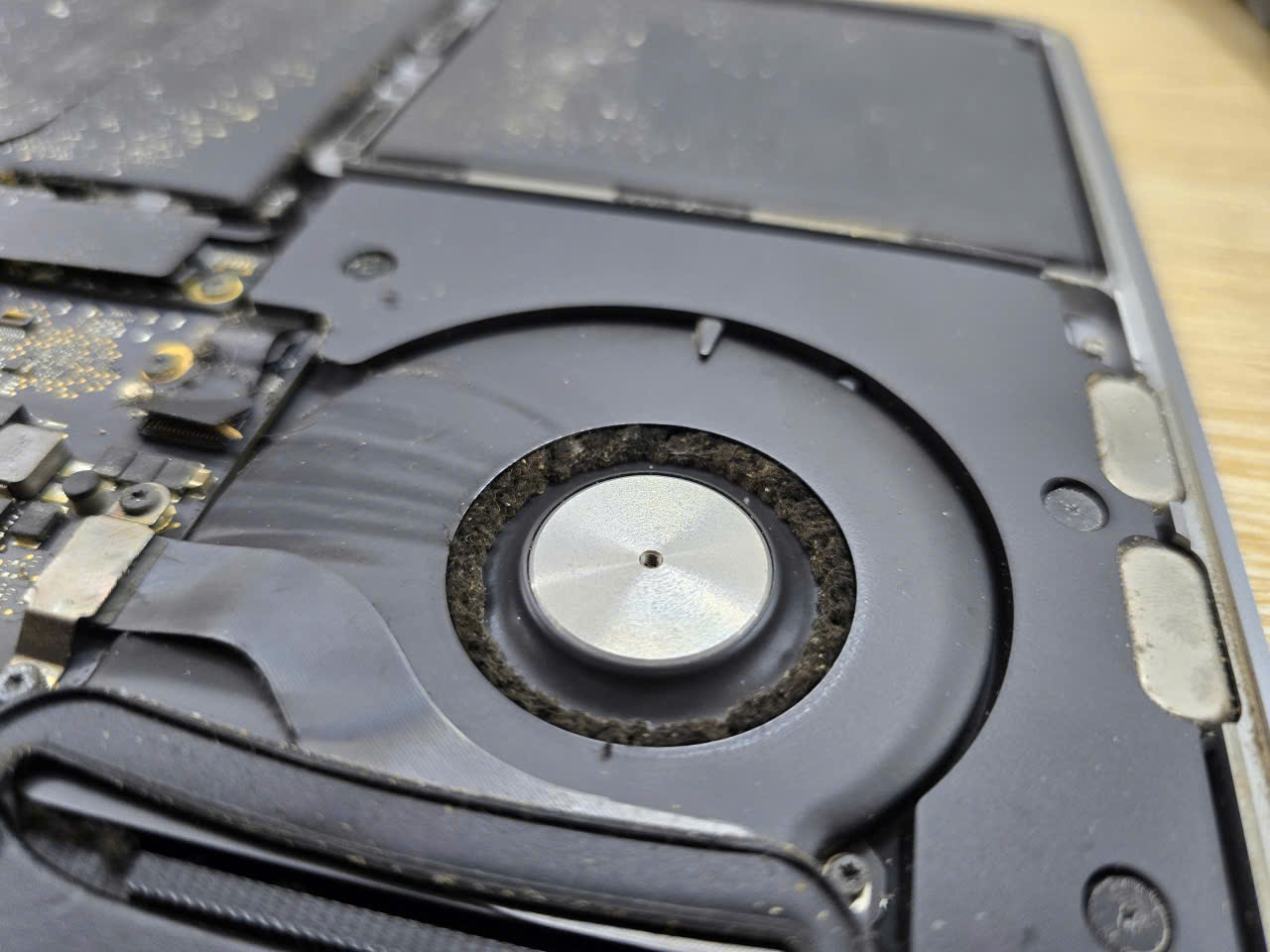 Top lỗi laptop thường gặp tại Bắc Ninh mùa hè – Giải pháp từ dịch vụ sửa chữa CKV Bắc Ninh